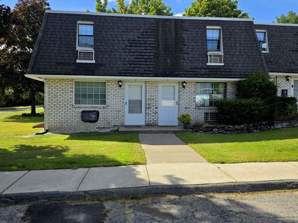 2 Princeton Ter, Unit 2, Greenfield, MA 01301