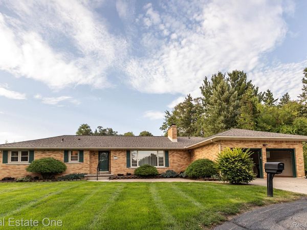 45400 N Territorial Road , Plymouth Township, Mi 48170