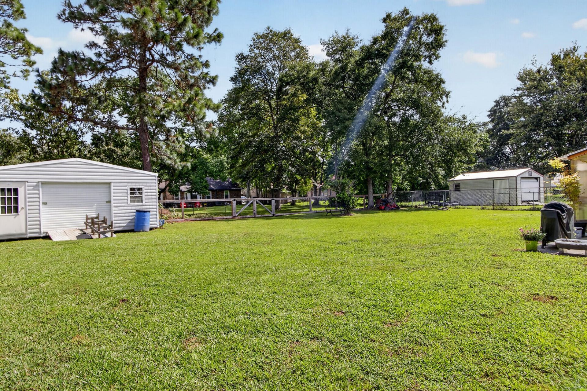 105 Ewell Court Photo 2