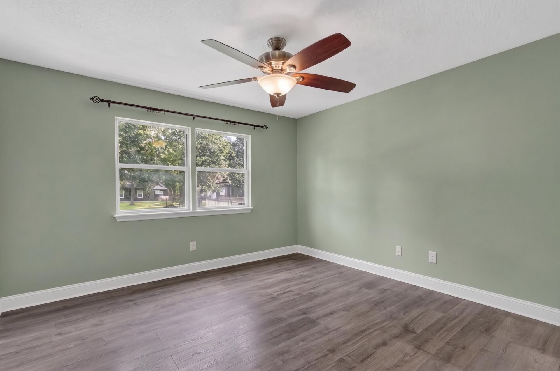 105 Ewell Court Photo 25