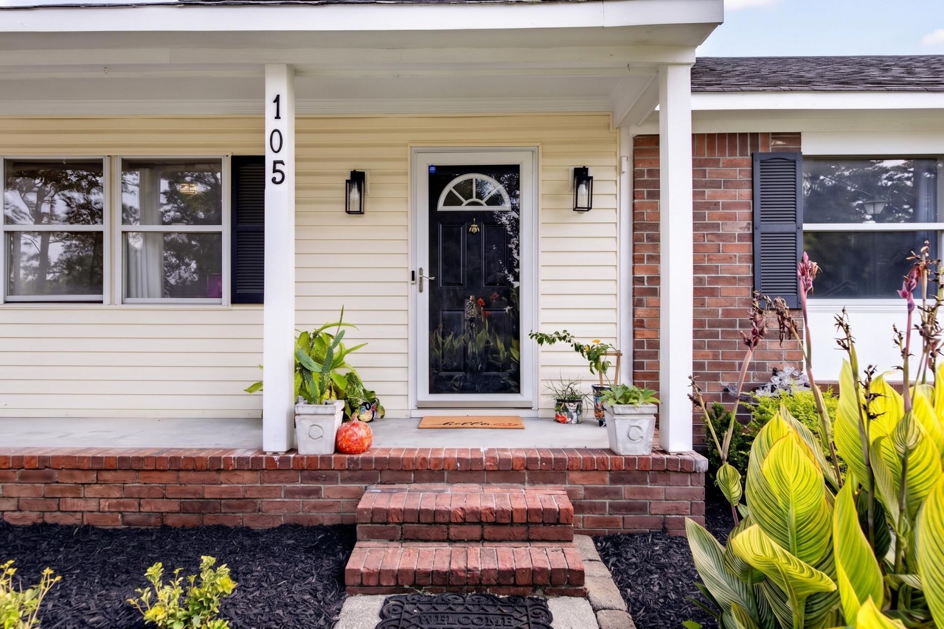 105 Ewell Court Photo 6