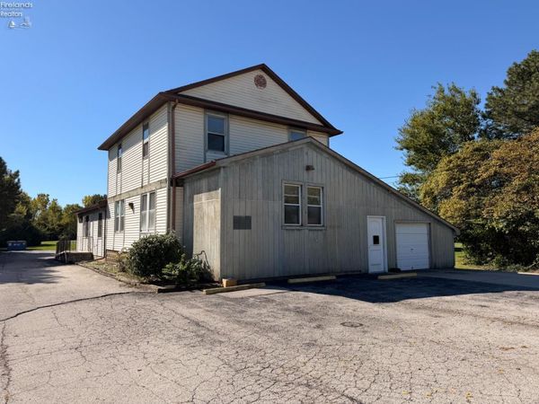 2539 Hayes Avenue, Fremont, OH 43420