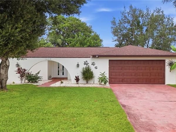 1439 Claret CT, FORT MYERS, FL 33919