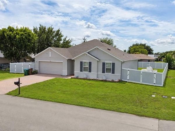 2218 SE 4th ST , CAPE CORAL, FL 33990