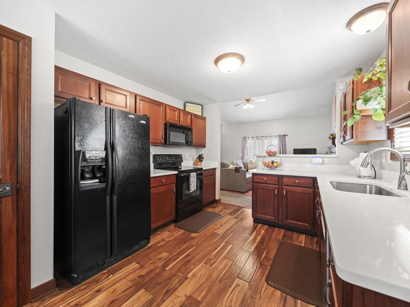 3194 Sitka Spruce Drive , Grove City, OH 43123 Photo 4
