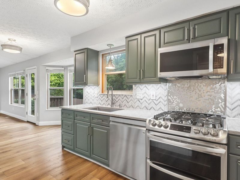5986 Wexford Park Drive, Columbus, OH 43228 Photo 11