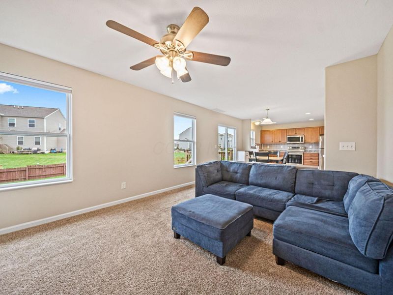 19 Hawthorne Drive , Ashville, OH 43103 Photo 15