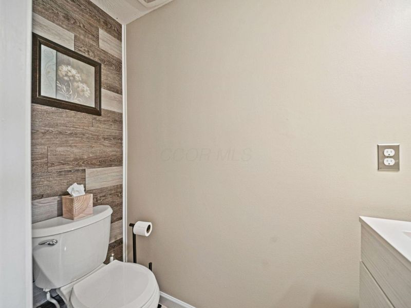 19 Hawthorne Drive , Ashville, OH 43103 Photo 21