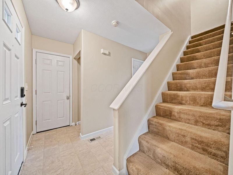 19 Hawthorne Drive , Ashville, OH 43103 Photo 23
