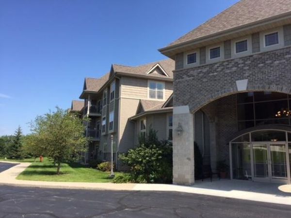 230 Hilldale DRIVE, Unit 1105, Hartford, WI 53027