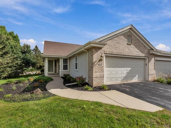 2824 Raintree LANE, Waukesha, WI 53189