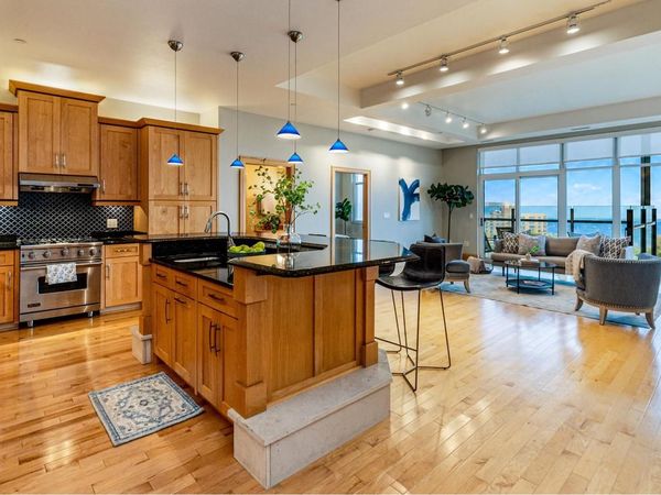 1313 N Franklin PLACE, Unit 905, Milwaukee, WI 53202
