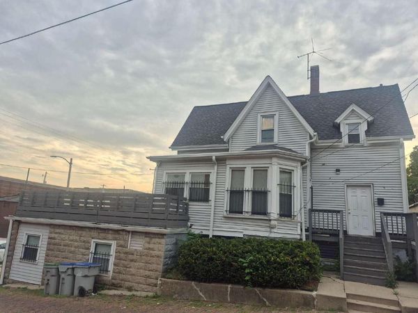 2028 W Michigan STREET, Milwaukee, WI 53233