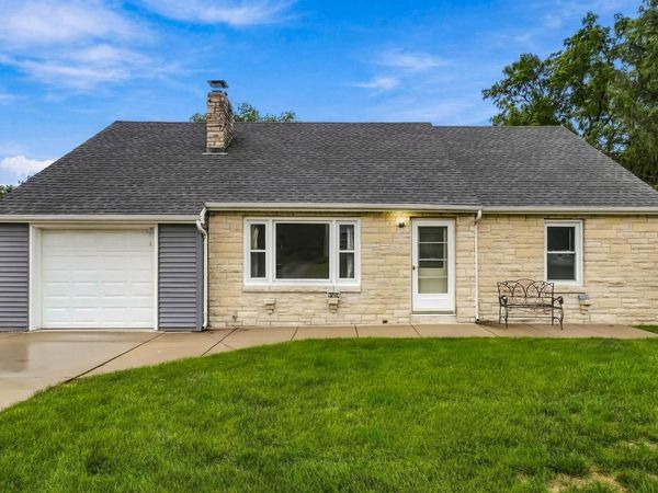 5216 Erling AVENUE, McFarland, WI 53558