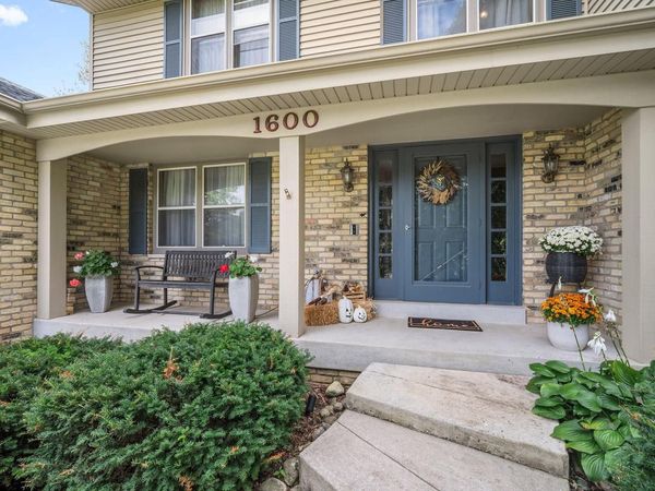 1600 Constitution DRIVE, Brookfield, WI 53045
