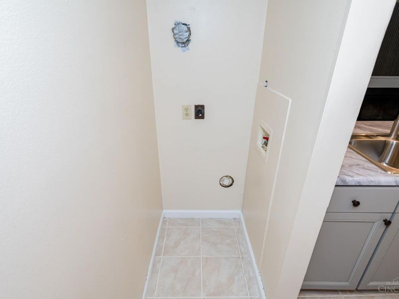 8495 Woodgrove Drive, Washington Township, OH 45458 Photo 18