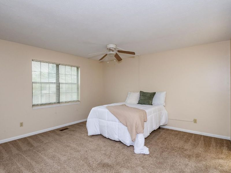 8495 Woodgrove Drive, Washington Township, OH 45458 Photo 21