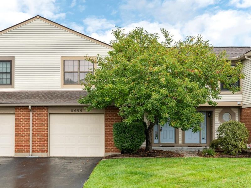 8495 Woodgrove Drive, Washington Township, OH 45458 Photo 3