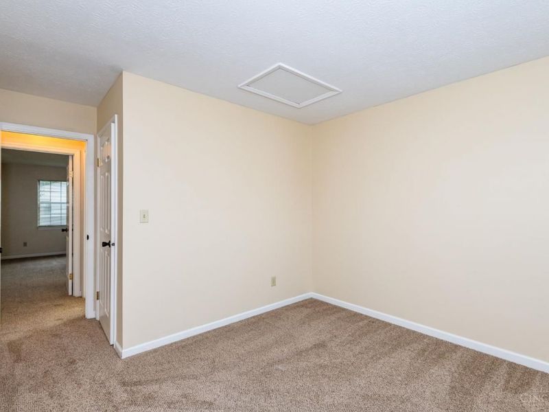 8495 Woodgrove Drive, Washington Township, OH 45458 Photo 32