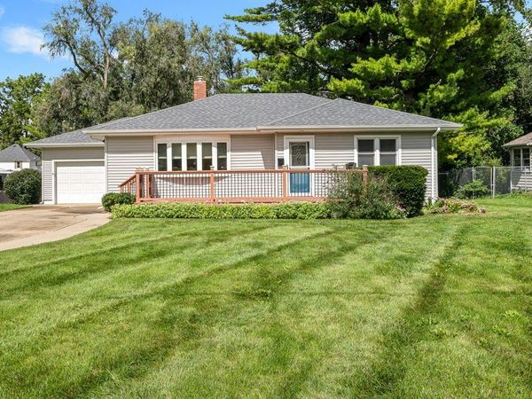 216 E Church Street , Kewanee, IL 61443
