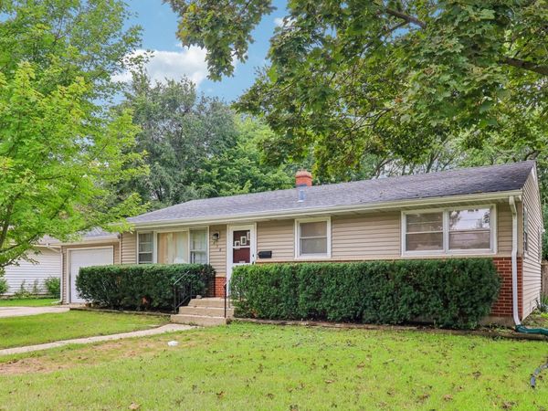 370 W Margaret Terrace , Cary, IL 60013