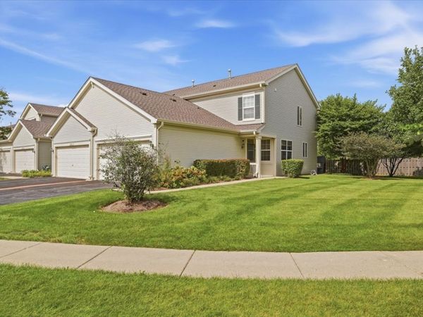 530 W Kristina Lane , Round Lake, IL 60073