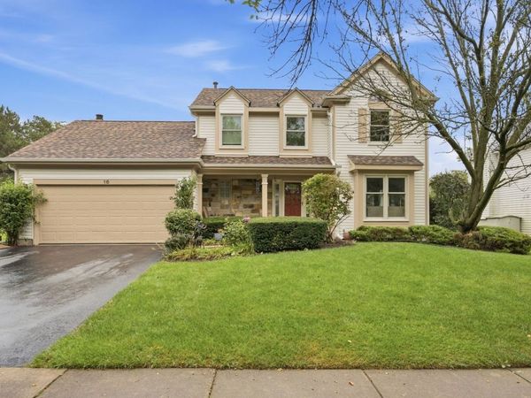 16 Copperwood Drive , Buffalo Grove, IL 60089