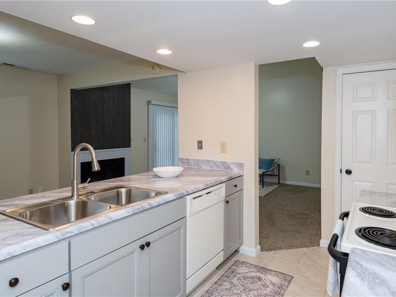 8495 Woodgrove Drive, Washington Township, OH 45458 Photo 14