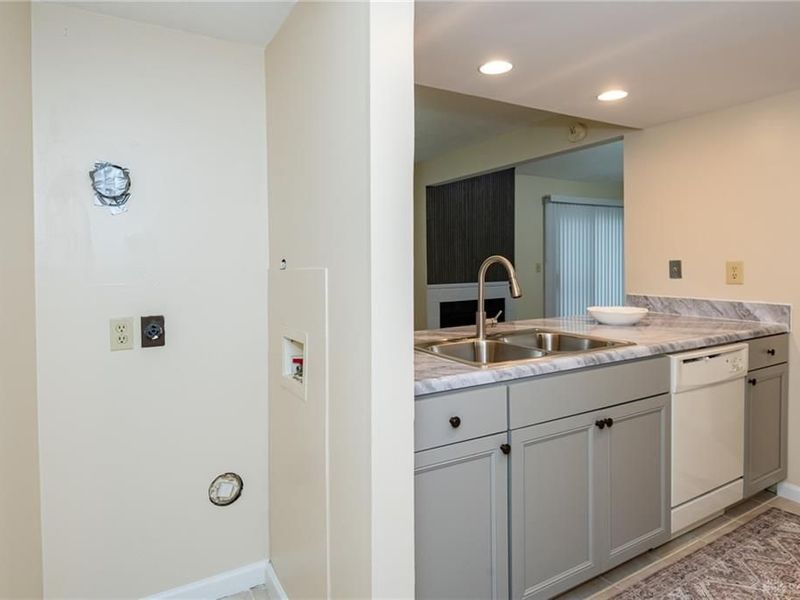 8495 Woodgrove Drive, Washington Township, OH 45458 Photo 17