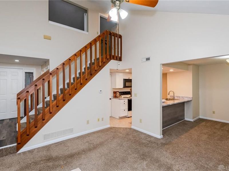 8495 Woodgrove Drive, Washington Township, OH 45458 Photo 9