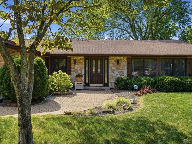 2276 E Rahn Road, Kettering, OH 45440 Photo 3