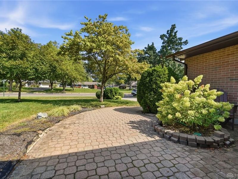 2276 E Rahn Road, Kettering, OH 45440 Photo 6