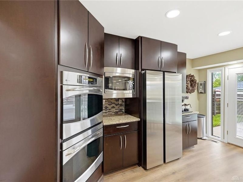 2379 Meadow Green Drive, Beavercreek, OH 45431 Photo 12