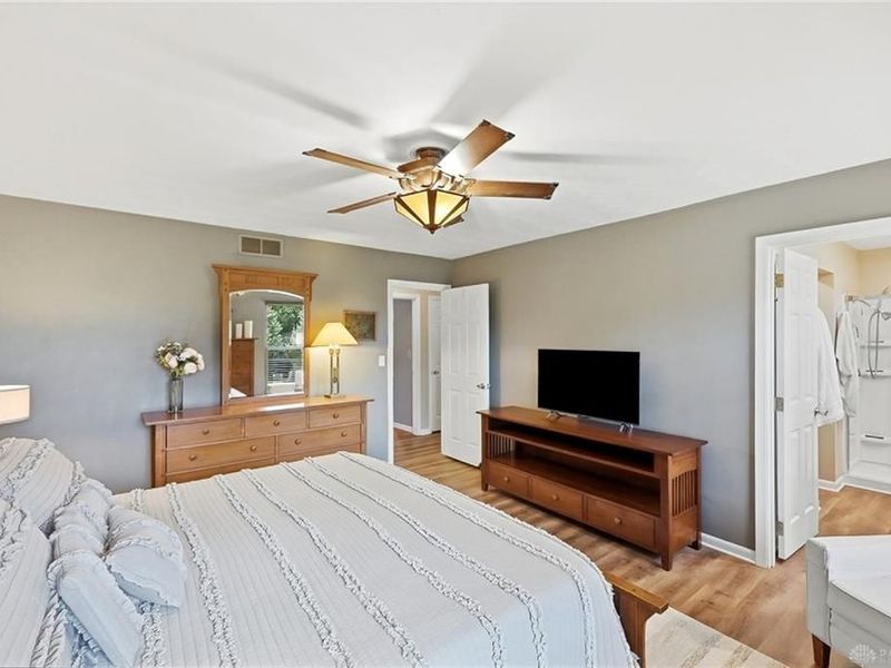 2379 Meadow Green Drive, Beavercreek, OH 45431 Photo 18