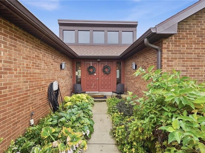 2379 Meadow Green Drive, Beavercreek, OH 45431 Photo 4