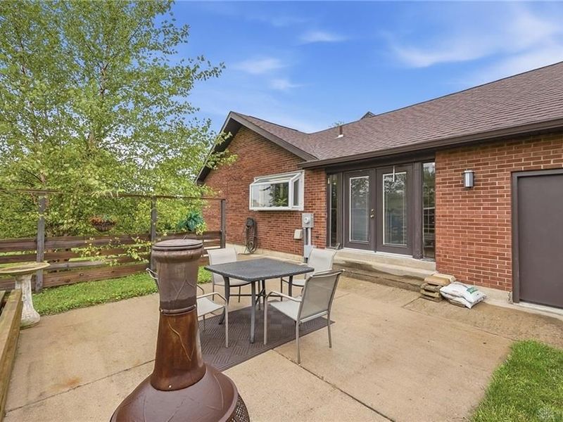 2379 Meadow Green Drive, Beavercreek, OH 45431 Photo 44