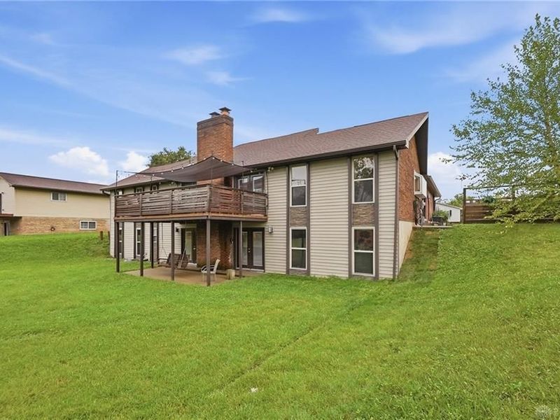 2379 Meadow Green Drive, Beavercreek, OH 45431 Photo 46