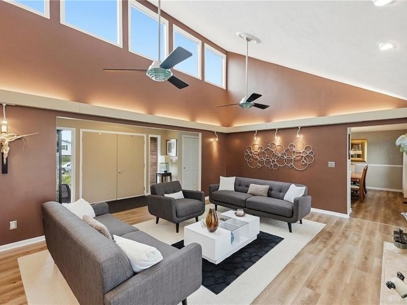 2379 Meadow Green Drive, Beavercreek, OH 45431 Photo 6