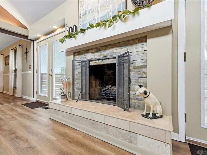 2379 Meadow Green Drive, Beavercreek, OH 45431 Photo 7