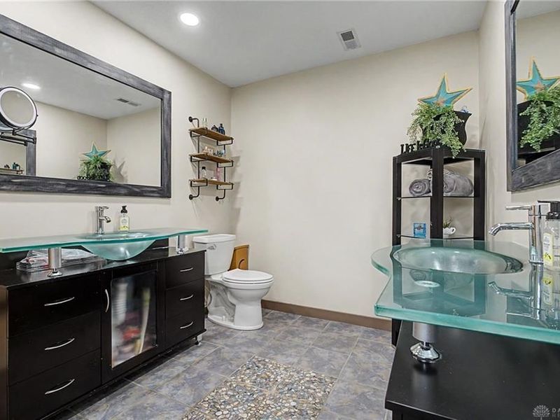 2742 Greenridge Circle, Beavercreek, OH 45431 Photo 13