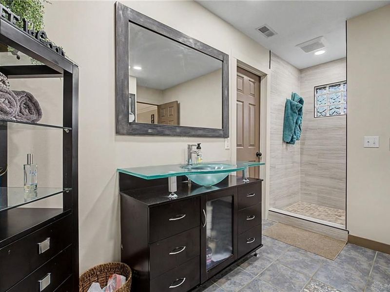 2742 Greenridge Circle, Beavercreek, OH 45431 Photo 14