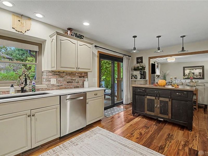 2742 Greenridge Circle, Beavercreek, OH 45431 Photo 8