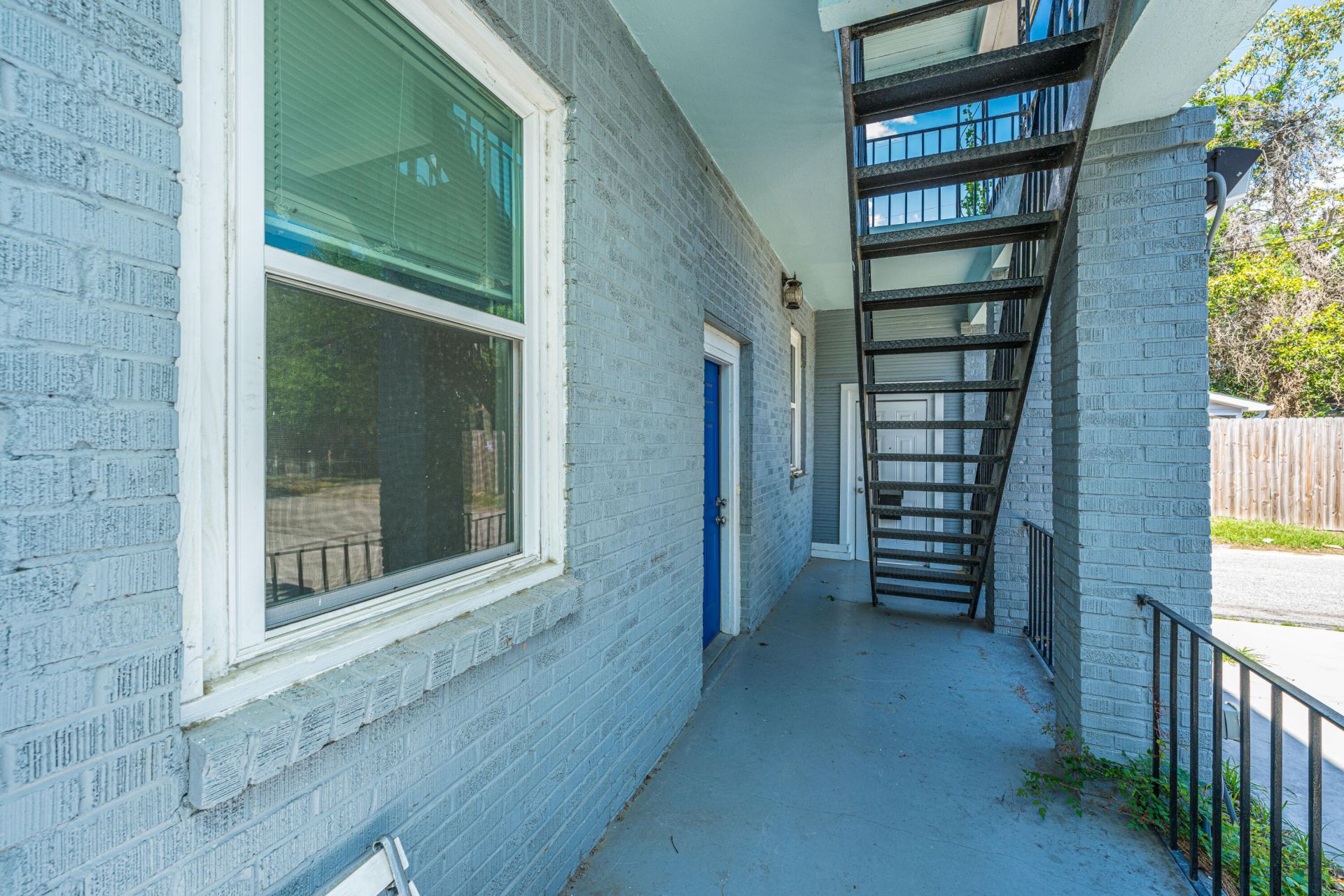 2001 Hugo Avenue Photo 8