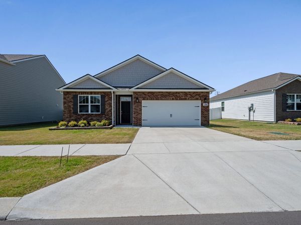 1504 Dove Dr , Lebanon, TN 37087