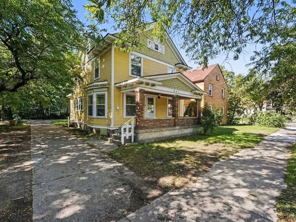 907 Kalamazoo Avenue SE, Grand Rapids, MI 49507