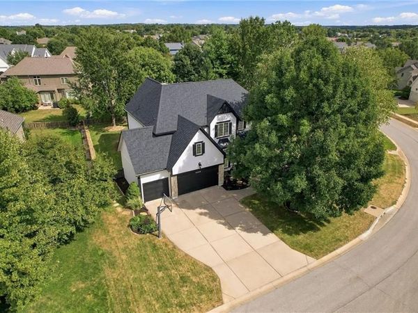 22218 W 57th Street, Shawnee, KS 66226