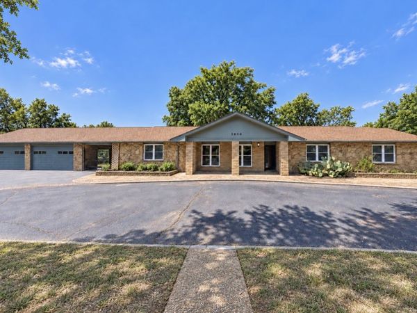 1616 S 151st East Avenue , Tulsa, OK 74108