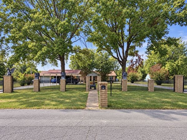 1616 S 151st East Avenue , Tulsa, OK 74108
