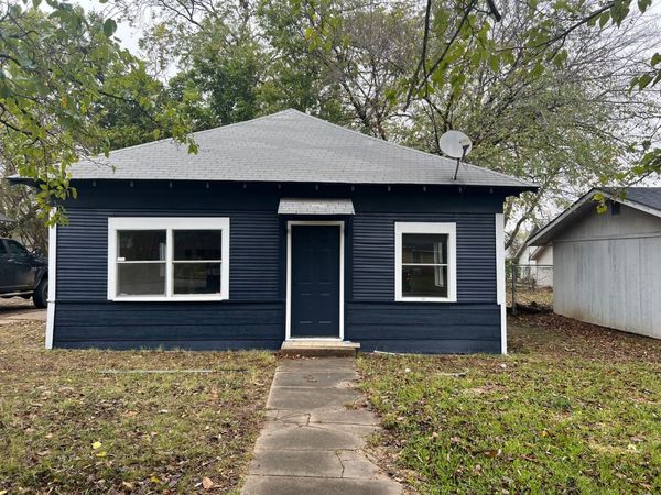 209 11th NW, Ardmore, OK 73401