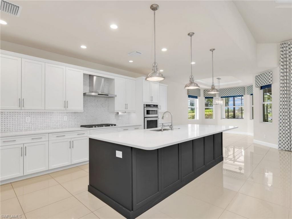 8893 Redonda Dr, Naples, FL 34114 Photo
